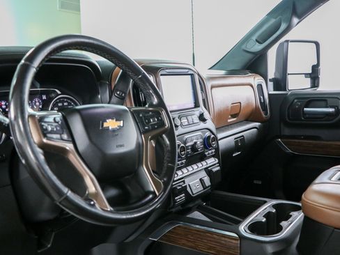 Used 2022 Chevrolet Silverado 2500 High Country AWD/4WD image 25