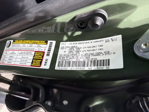 Used 2021 Toyota Tacoma TRD Sport AWD/4WD image 29