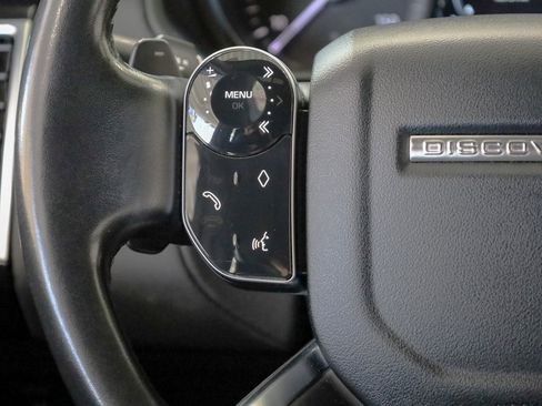 Used 2019 Land Rover Discovery SE image 23