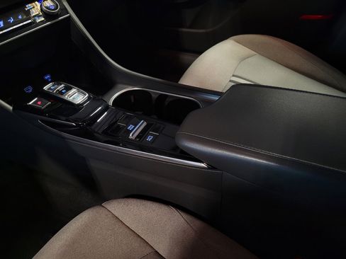 Used 2021 Hyundai Sonata SEL w/ Preferred Accessory Package FWD image 26