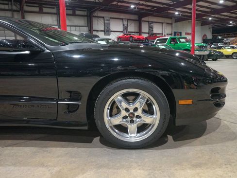 Used 2001 Pontiac Firebird Trans Am RWD image 11