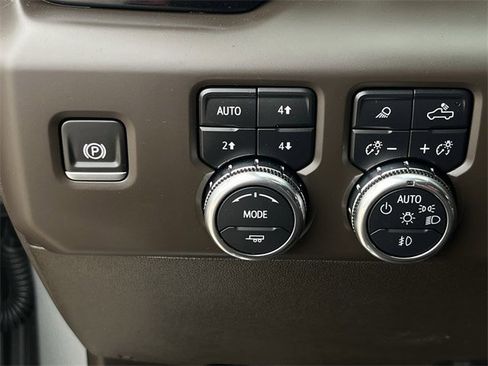 Used 2024 GMC Sierra 2500 Denali w/ Denali Reserve Package image 23