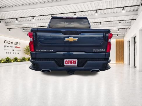 Used 2022 Chevrolet Silverado 1500 High Country w/ Safety Package II AWD/4WD image 12