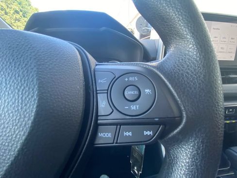 Used 2023 Toyota RAV4 LE FWD image 14