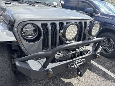 Used 2021 Jeep Wrangler Unlimited Sahara image 4