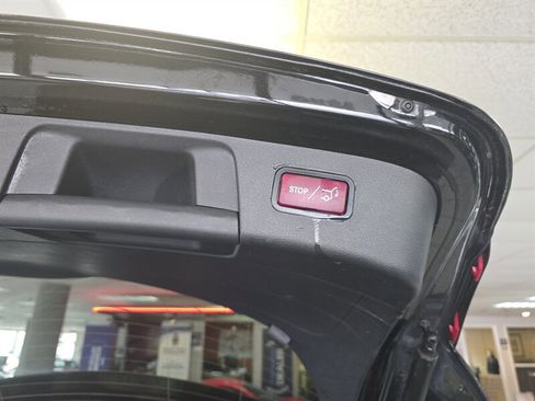 Used 2016 Mercedes-Benz GLA 250 image 30