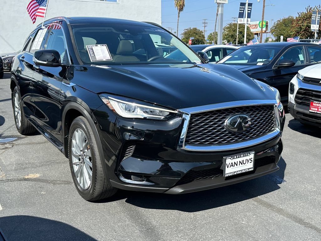 Used 2023 INFINITI QX50 Luxe FWD image 6