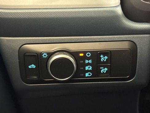 New 2026 Ford Maverick XL AWD/4WD image 32