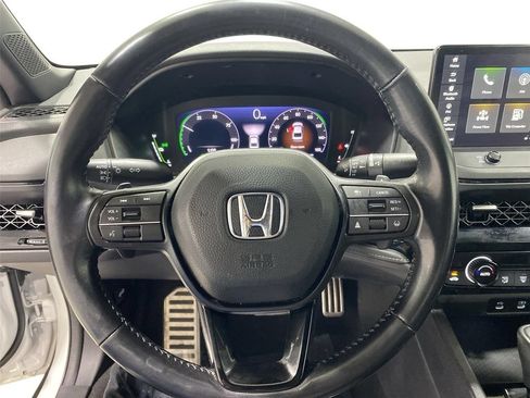 Used 2024 Honda Accord Sport image 10