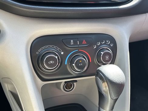 Used 2013 Dodge Dart SXT w/ Popular Equipment Group FWD image 21