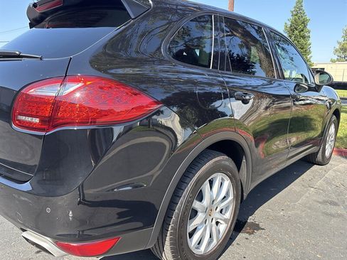 Used 2014 Porsche Cayenne AWD/4WD image 12