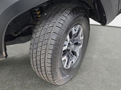 Used 2021 Toyota Tacoma TRD Off-Road AWD/4WD image 29