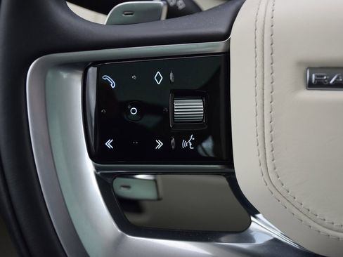 Used 2023 Land Rover Range Rover SE image 25