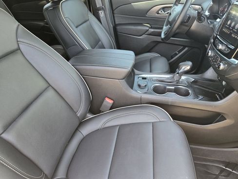 Used 2023 Chevrolet Traverse Premier w/ Redline Edition FWD image 19