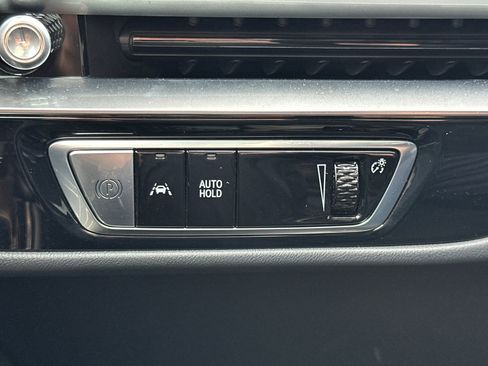 Certified 2024 Cadillac Lyriq Tech w/ Driver Assist Package image 40