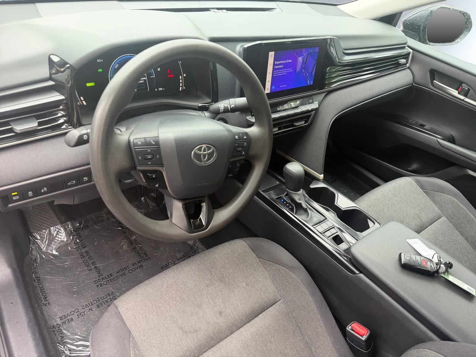 Used 2025 Toyota Camry LE FWD image 6