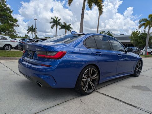 Used 2021 BMW 330i Sedan w/ M Sport Package RWD image 4