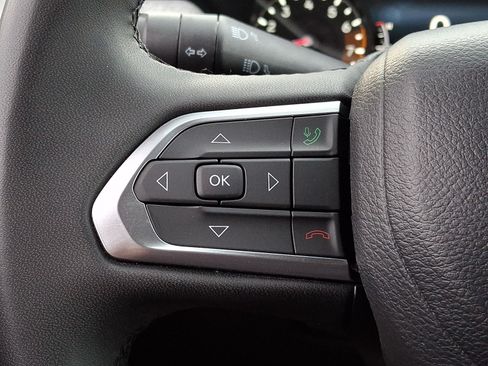 Used 2024 Jeep Compass Latitude AWD/4WD image 21