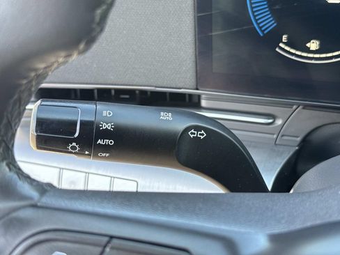 Used 2024 Hyundai Kona SEL AWD/4WD image 37