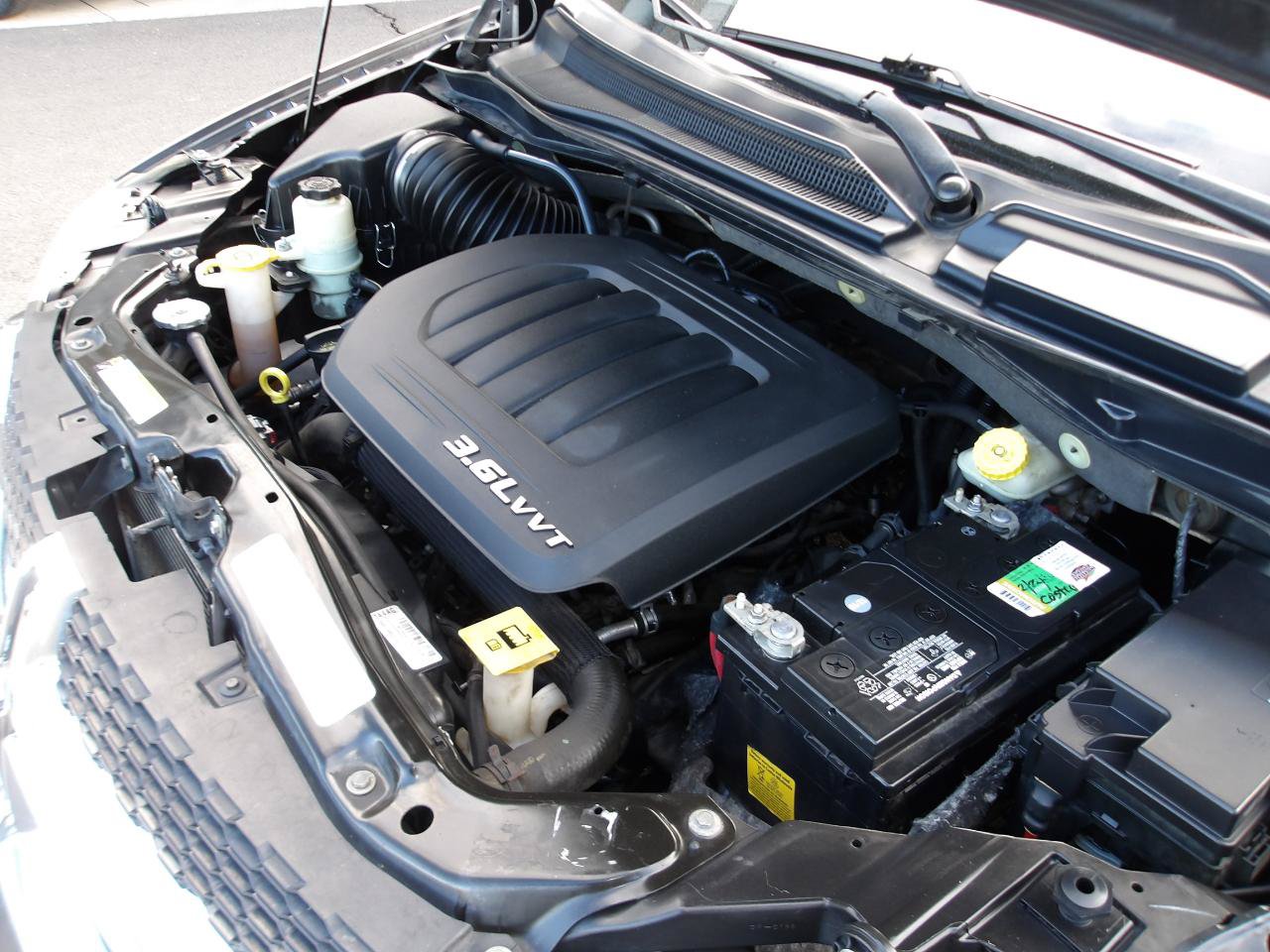 Used 2012 Dodge Grand Caravan SXT FWD image 22