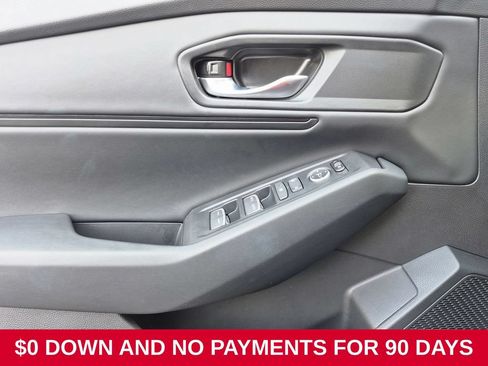 Used 2025 Honda Accord SE image 11