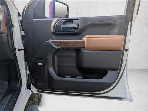 Used 2022 Chevrolet Silverado 2500 High Country w/ Technology Package image 27