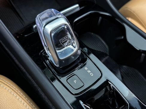 Used 2021 Volvo XC40 T5 Inscription w/ Advanced Package image 25