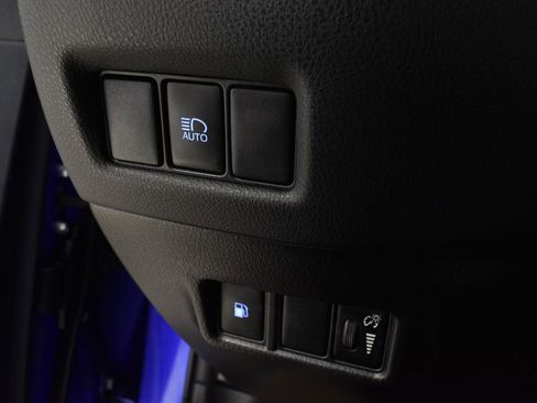 Used 2020 Toyota C-HR LE image 15