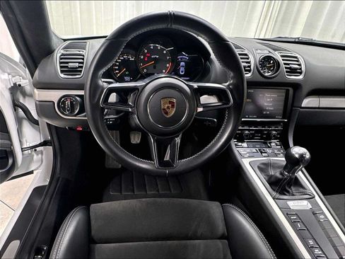 Used 2016 Porsche Cayman GT4 RWD image 15