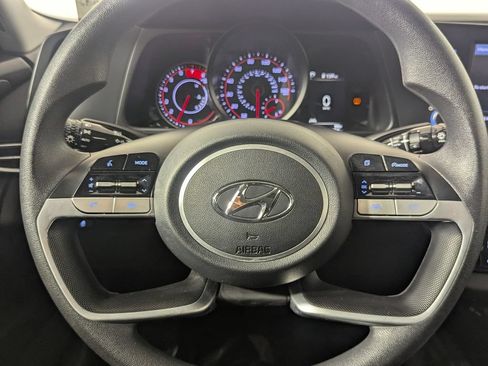 Certified 2022 Hyundai Elantra SEL FWD image 18