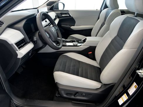 Used 2026 Mitsubishi Outlander SE AWD/4WD image 16