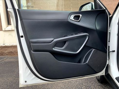 Used 2021 Kia Soul EX image 21