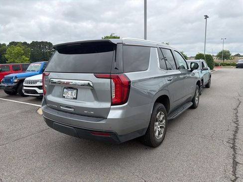 Used 2023 GMC Yukon SLE AWD/4WD image 3