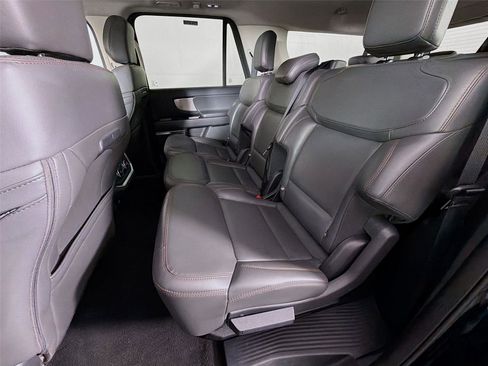 Used 2025 Ford Expedition Max Active AWD/4WD image 23