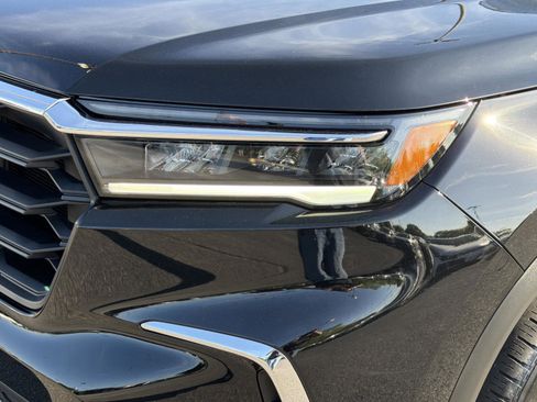 Used 2025 Honda Pilot EX-L image 29