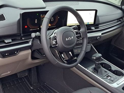 New 2026 Kia Carnival image 7
