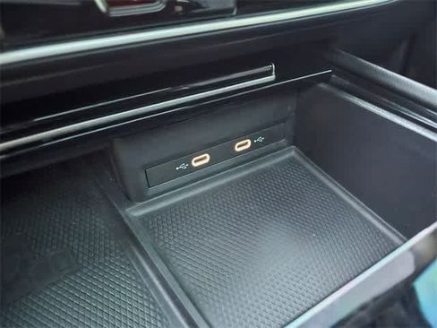 Used 2024 Volkswagen Atlas SEL Premium R-Line image 25