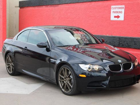 Used 2012 BMW M3 Convertible w/ Premium Pkg RWD image 11