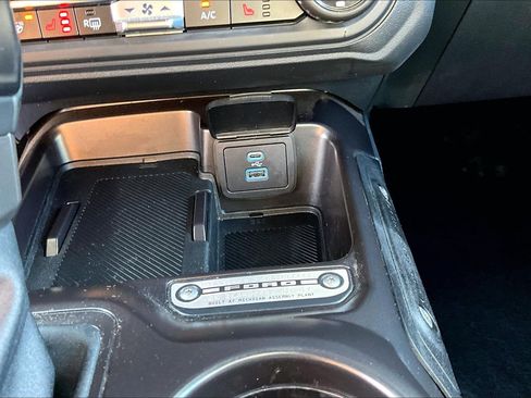 Used 2025 Ford Bronco Outer Banks AWD/4WD image 32