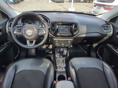 Certified 2021 Jeep Compass Latitude w/ Sun and Sound Group AWD/4WD image 23