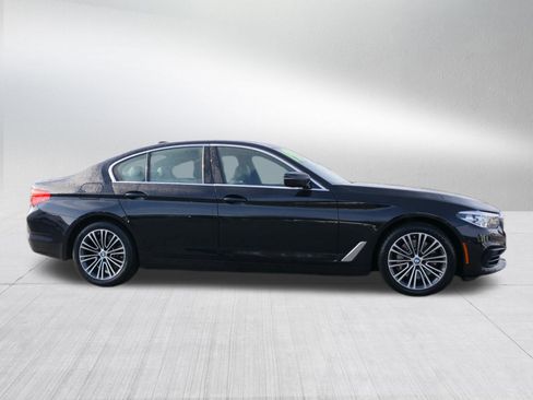 Used 2019 BMW 540i image 2