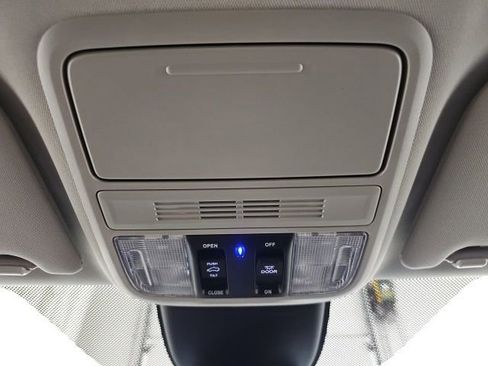 Used 2025 Honda Odyssey EX-L image 25
