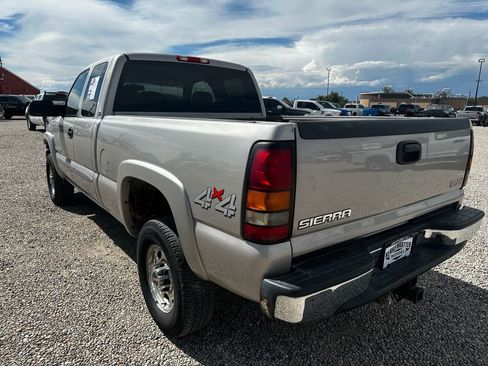 Used 2005 GMC Sierra 2500 SLT w/ Skid Plate Package image 7