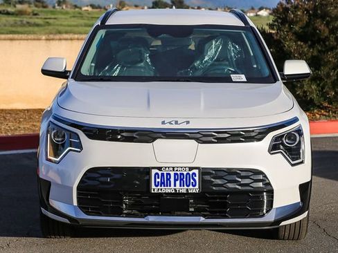 New 2026 Kia Niro Wind FWD image 3