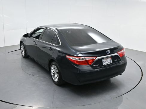 Used 2017 Toyota Camry Hybrid FWD image 44