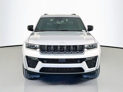 New 2026 Jeep Grand Cherokee L Limited AWD/4WD image 2