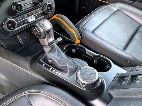 Used 2023 Ford Bronco Badlands w/ Sasquatch Package image 30