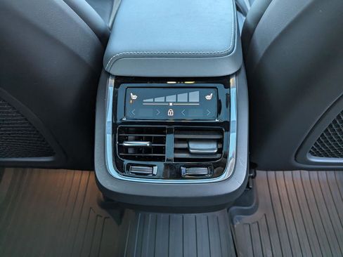 Used 2022 Volvo XC60 B5 R-Design w/ Advanced Package image 37