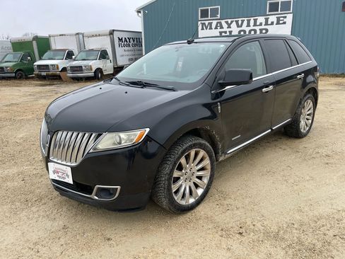 Used 2011 Lincoln MKX AWD w/ Sight & Sound Pkg image 8