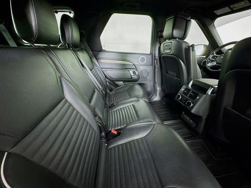 Used 2023 Land Rover Discovery Metropolitan Edition AWD/4WD image 25